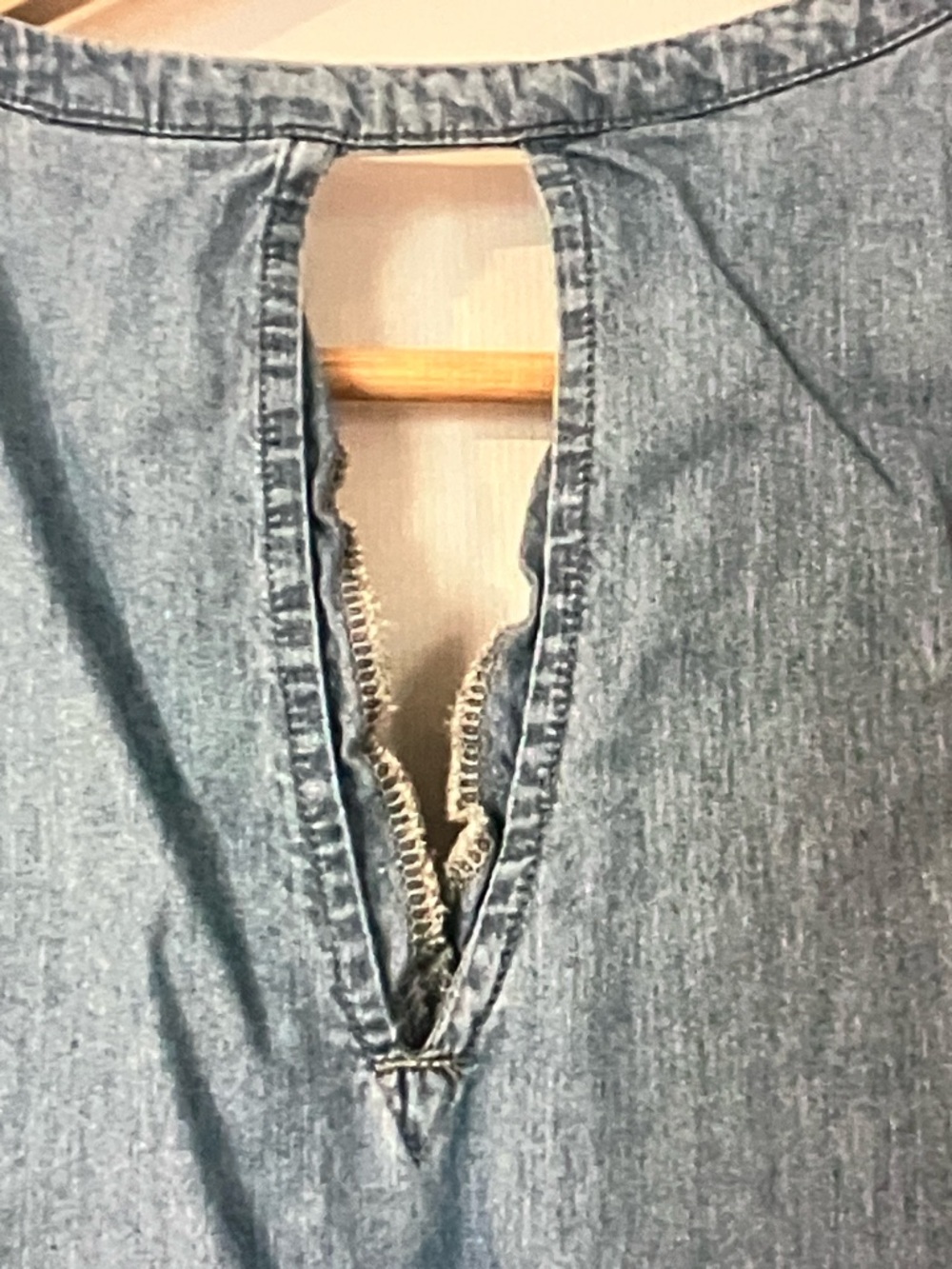 Old Navy Chambray V-Neck Tank Top - Blue - Picture 3 of 5